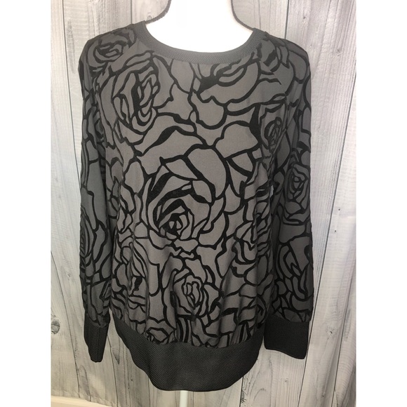 Fabletics Black Lola Long Sleeve Floral Velvet Flocked Top Cut Out Back Size M - Picture 2 of 13